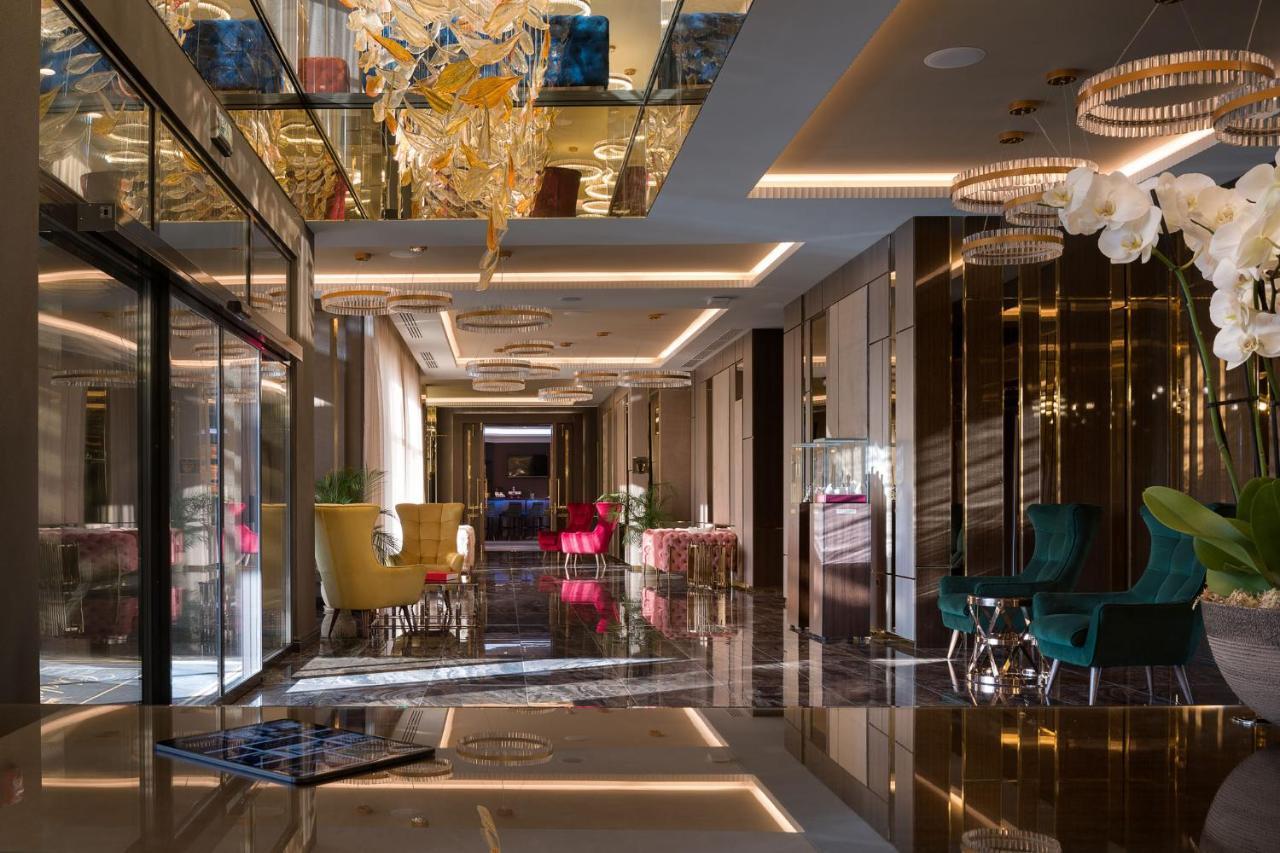 Equides Club Hotell Lesniki Eksteriør bilde
