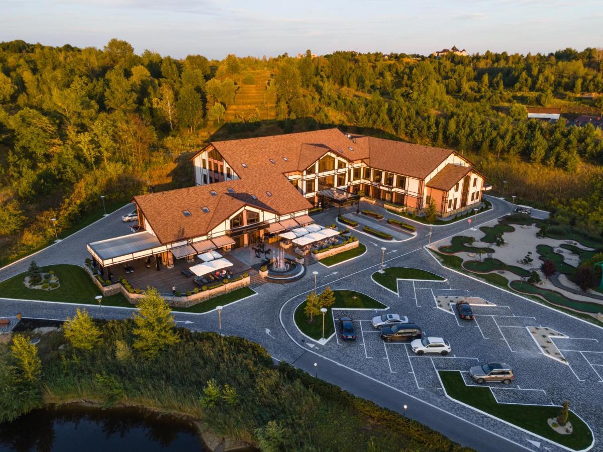 Equides Club Hotell Lesniki Eksteriør bilde