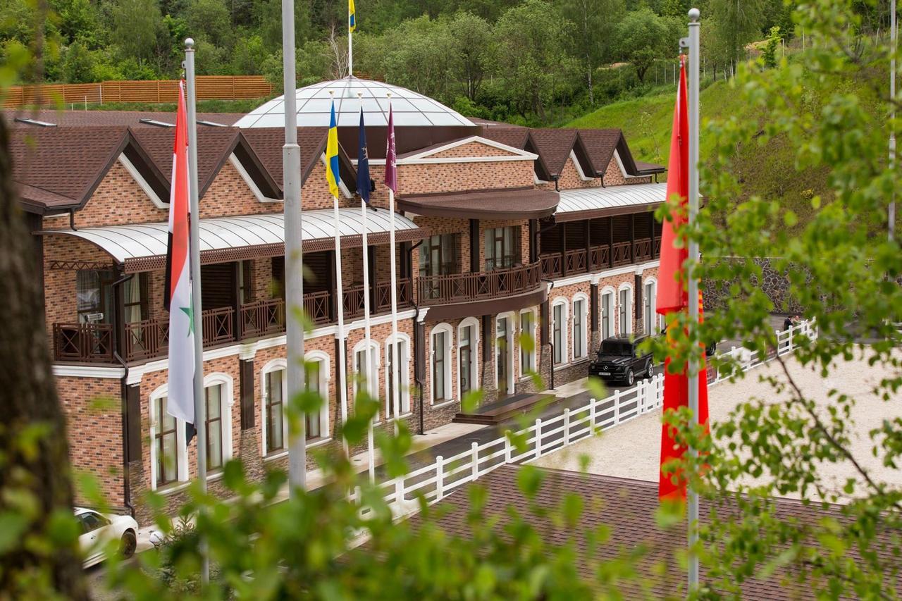 Equides Club Hotell Lesniki Eksteriør bilde