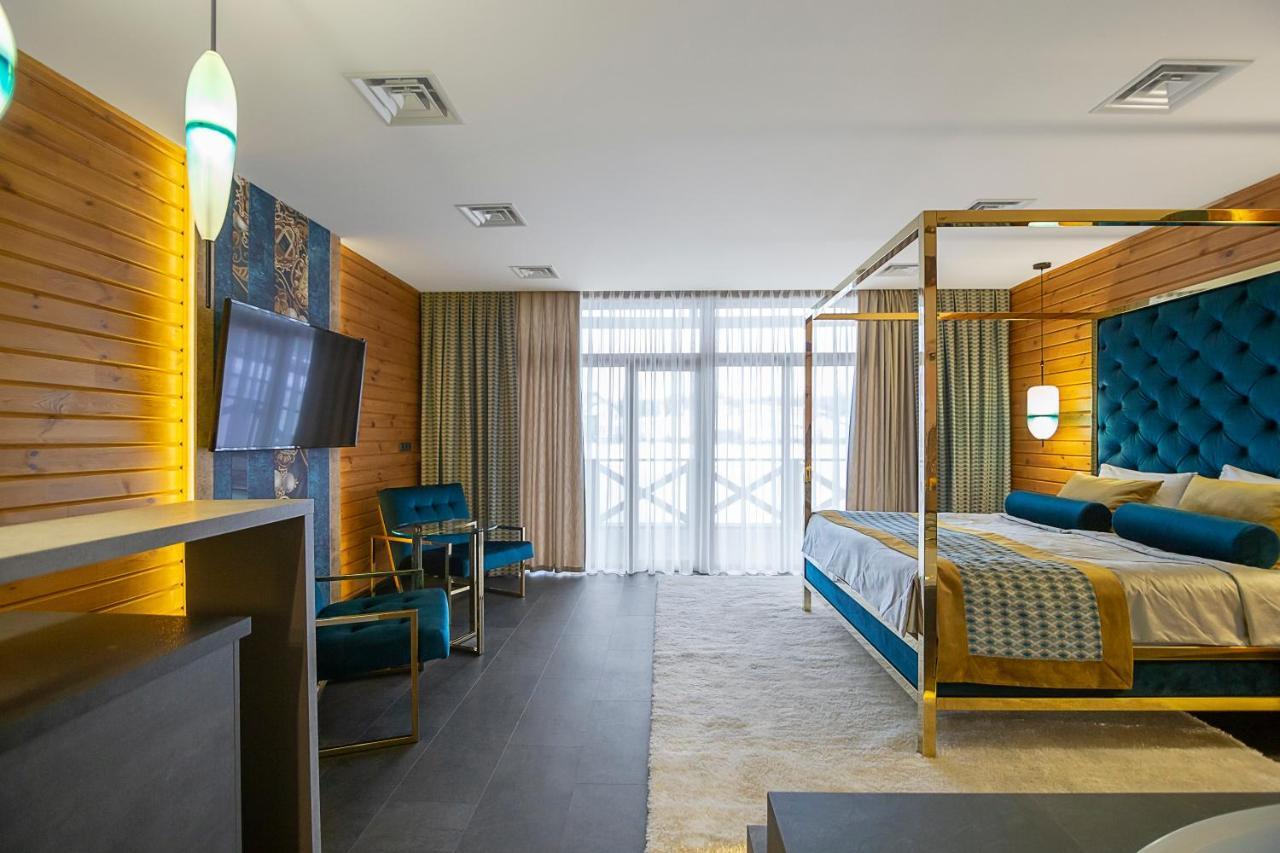 Equides Club Hotell Lesniki Eksteriør bilde